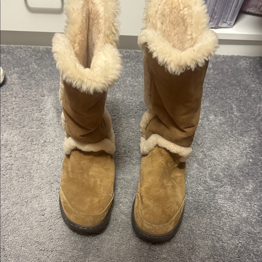 UGG Brown Shearling Lined Boots